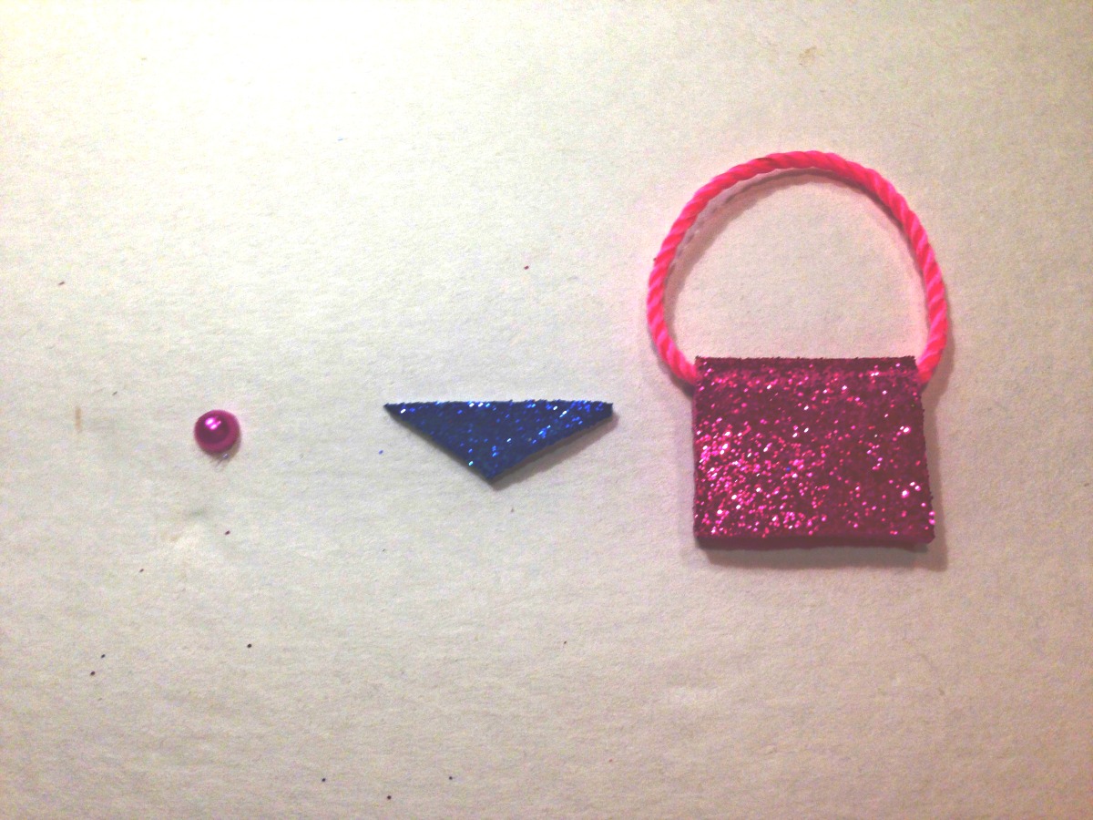 Easy DIY sparkly Barbie Doll purses made with sticky back sparkling foam from dollar store DIY Barbie Doll Easy NoSew Hand Made Purses #barbiedoll #accessories #purses #handmade #sparkle #Starrcreative