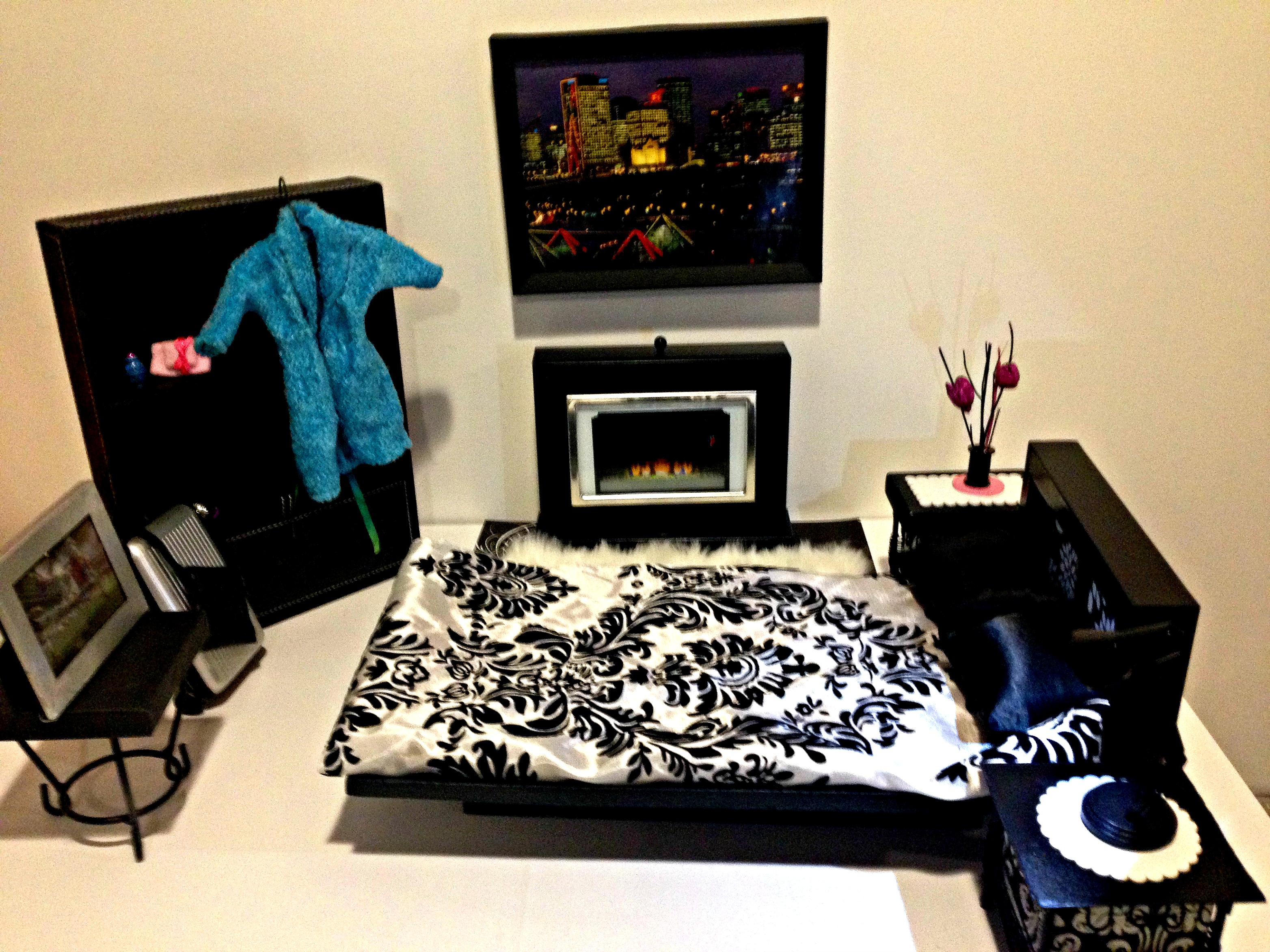 DIY Barbie Doll Hotel Trash to Treasure #barbiedoll #furniture #upcycle #hotel #fireplace #bed #TV #diorama #repurpose #DIY #Thriftstore #trashtotreasure #Starrcreative.ca