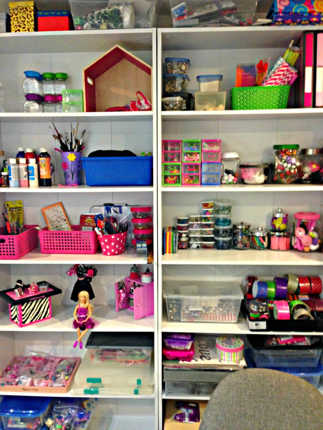 Organize supplies How To Organize A Craft Room #craft_storage #craftroom #craftroom_design #craftroom_organization #multi-purpose