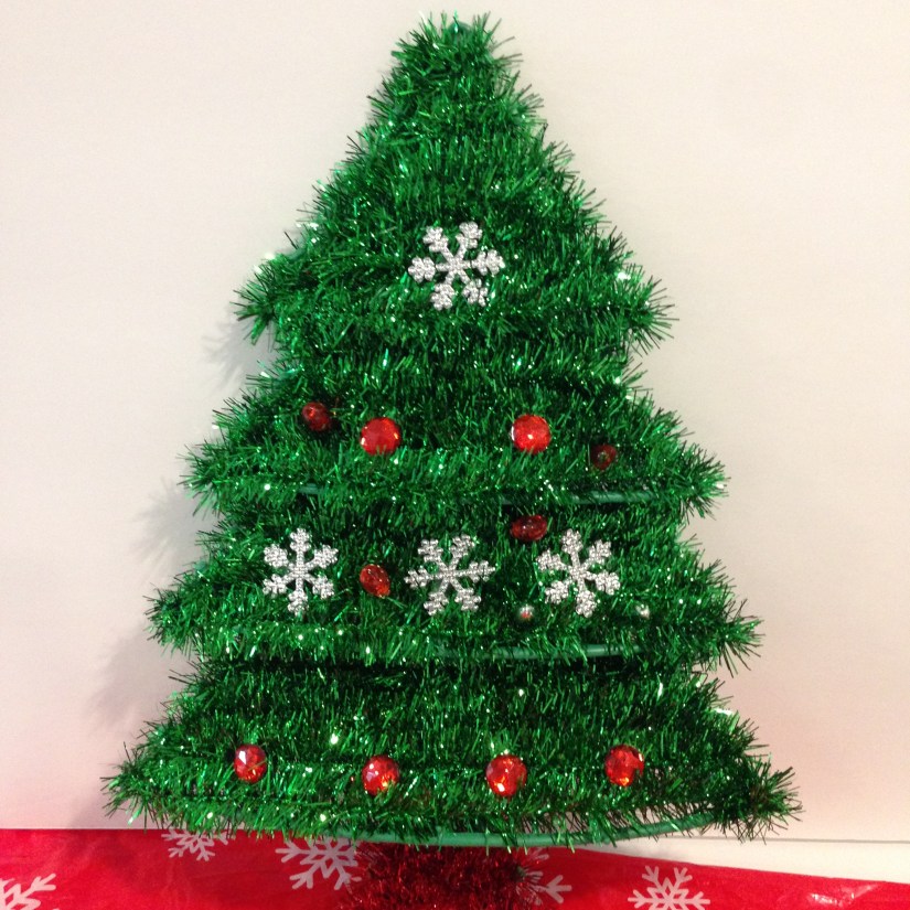 DIY Dollar Store Barbie-Doll Christmas Tree That Barbie Can Decorate! #barbie #DIY #Christmas_tree #Dollartree #Decorate Starrcreative.ca